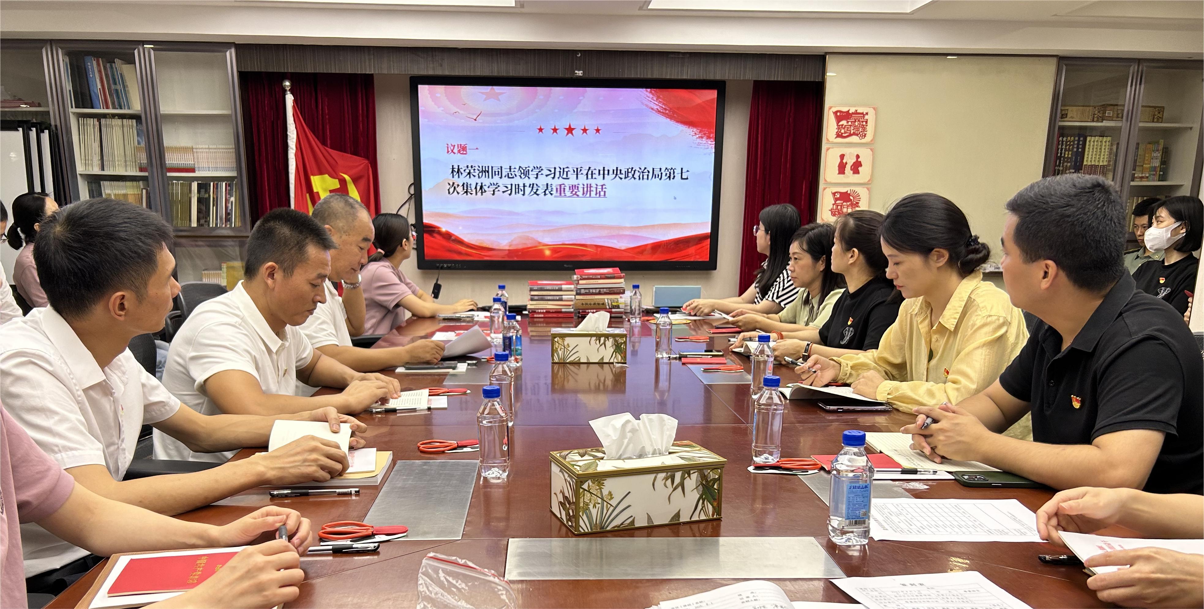 图一 强化政治引领 坚持以学促干.jpg 图一 强化政治引领 坚持以学促干.jpg